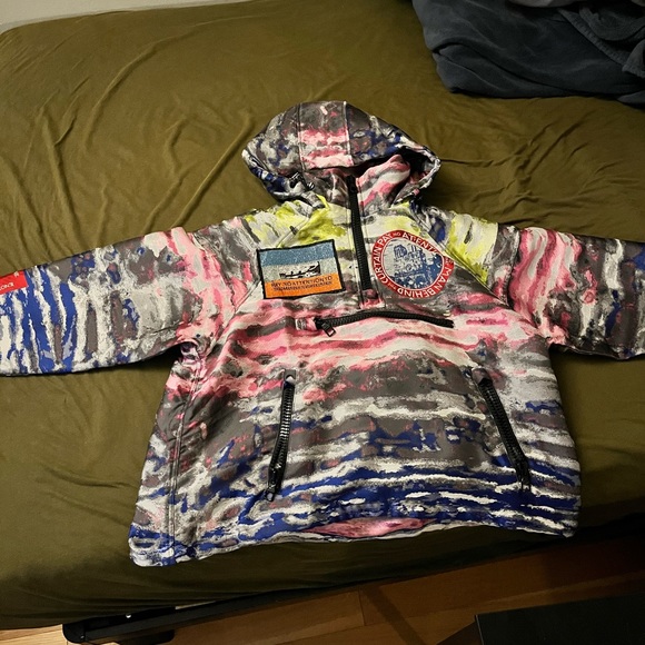 Louis Vuitton jacket - Picture 6 of 9